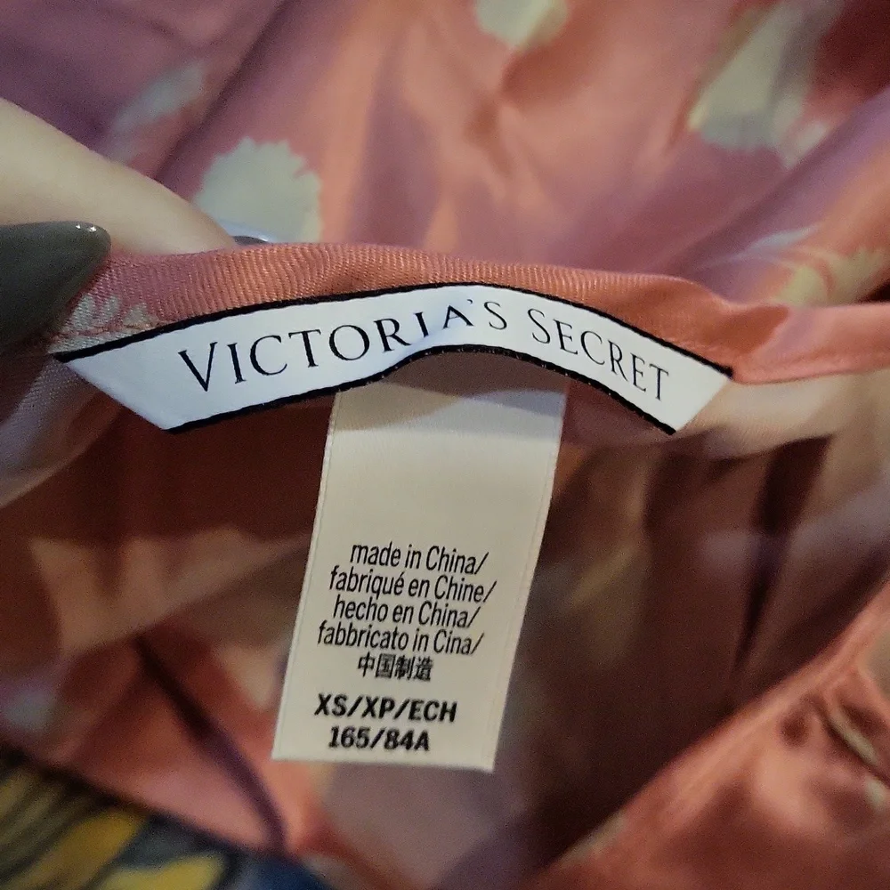 Victoria's Secret Nighty - Picture 8 of 10